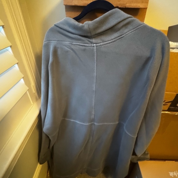 Barefoot Dreams Malibu Charcoal Sweater Medium - Picture 4 of 5